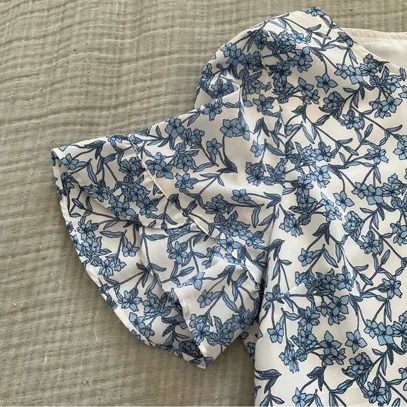 Banana Republic - Blue and White Floral Dress - Picture 3 of 6